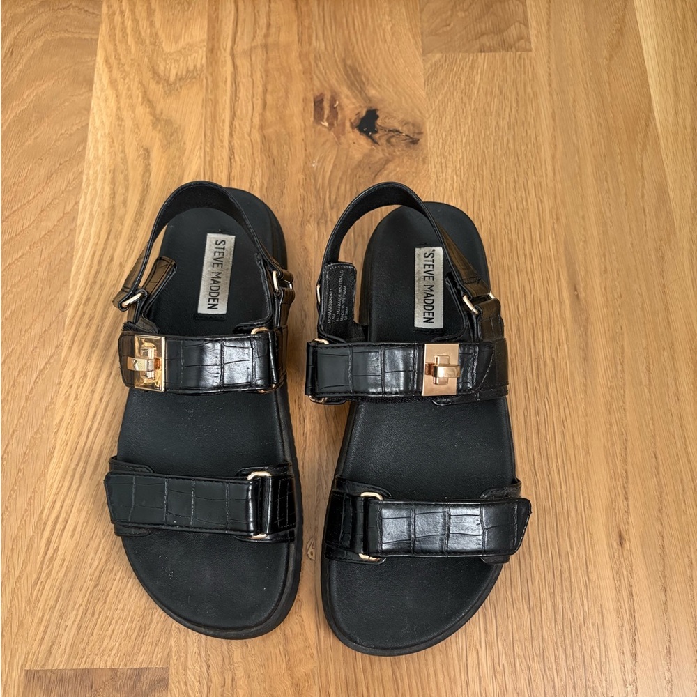 Steve Madden Black Croc-Embossed Dad Sandals